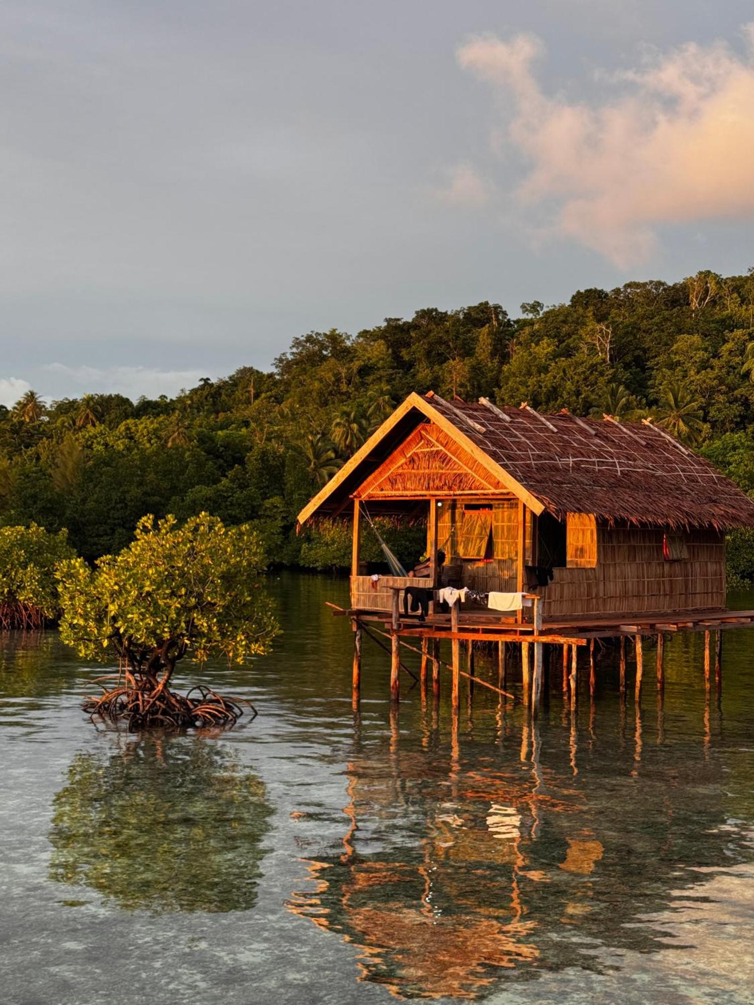 Nyanse Homestay - Raja Ampat Besir Exterior photo